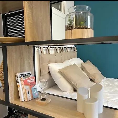 Daire Le Viala, Dans Le Centre Historique De