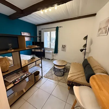 Le Viala, Dans Le Centre Historique De *